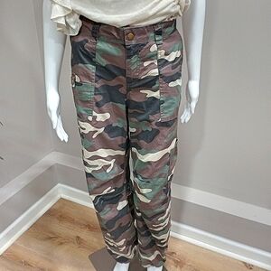 NWOTS Wild Fable Camafloug Cargo Jogger Style Pants